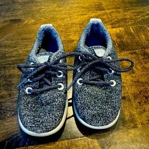 Allbirds Kids’ Preschool Wool Runner Shoes. Size T9.